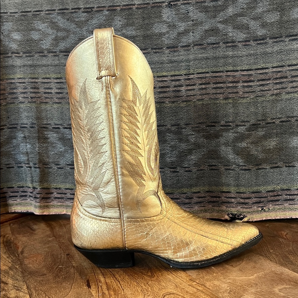 1970s Vintage Larry Mahan Gold Metalic Snakeskin Boots! RARE + COLLECTABLE